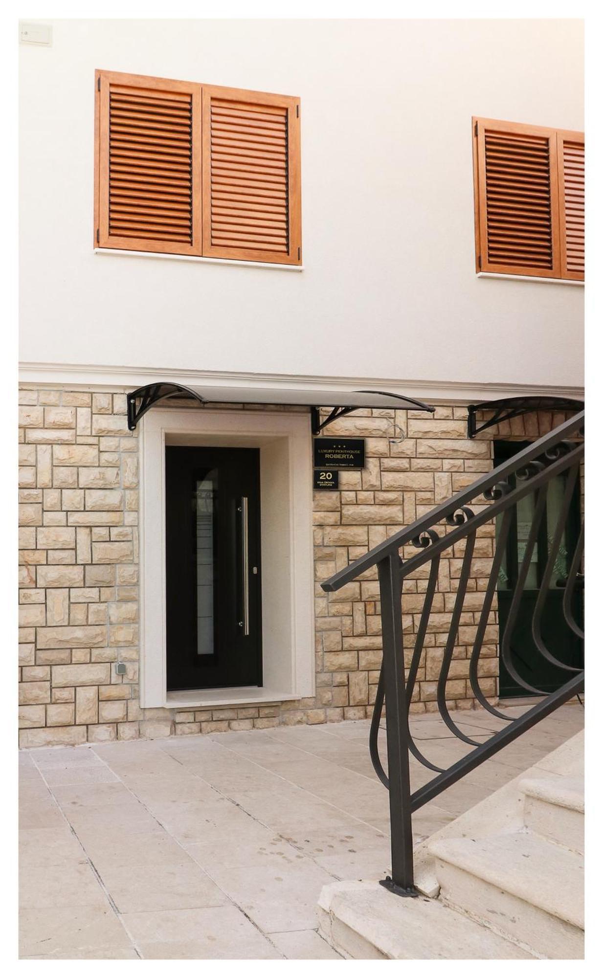 Luxury Penthouse Roberta Apartamento Primošten Exterior foto